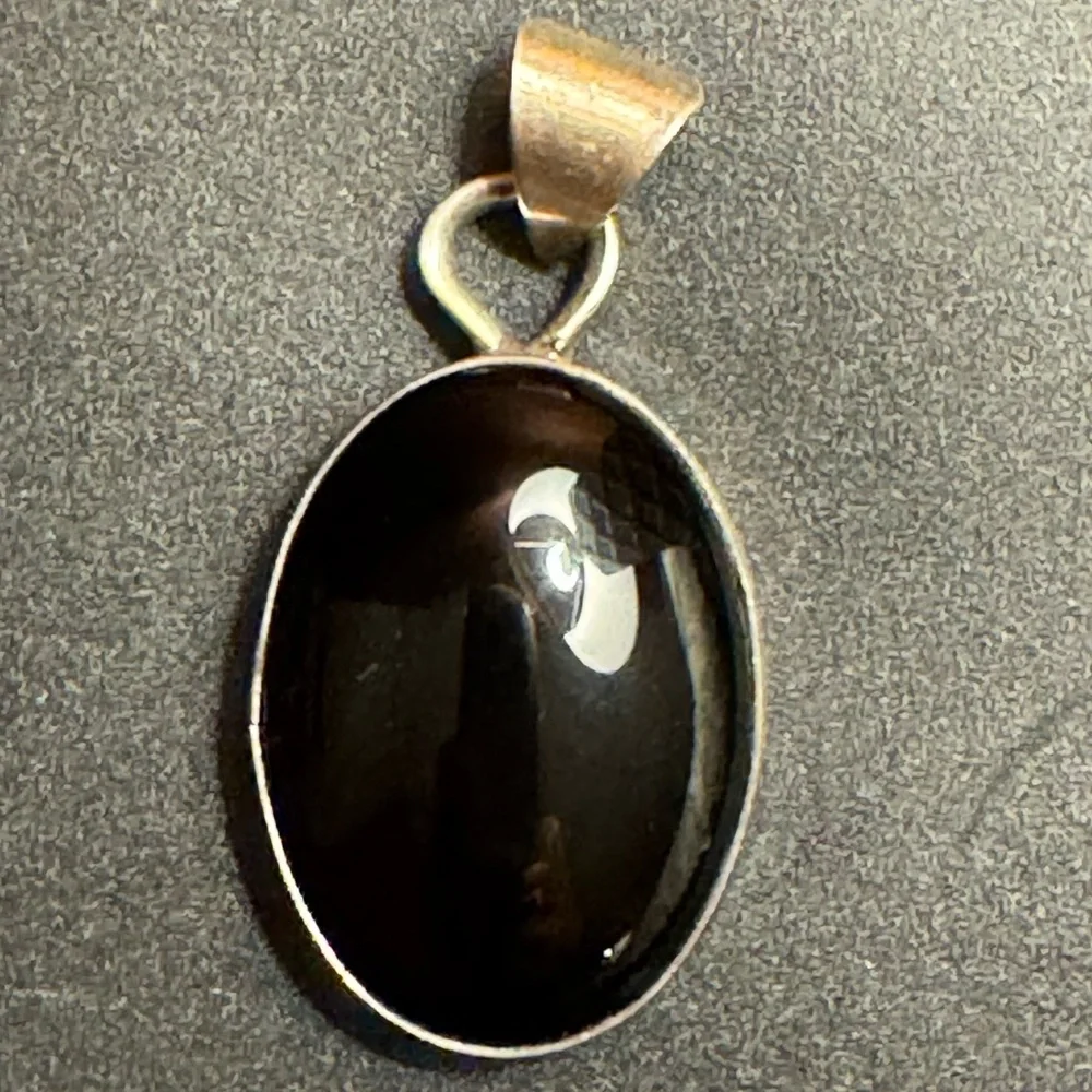 J. Wright Signed Onyx Pendant Necklace